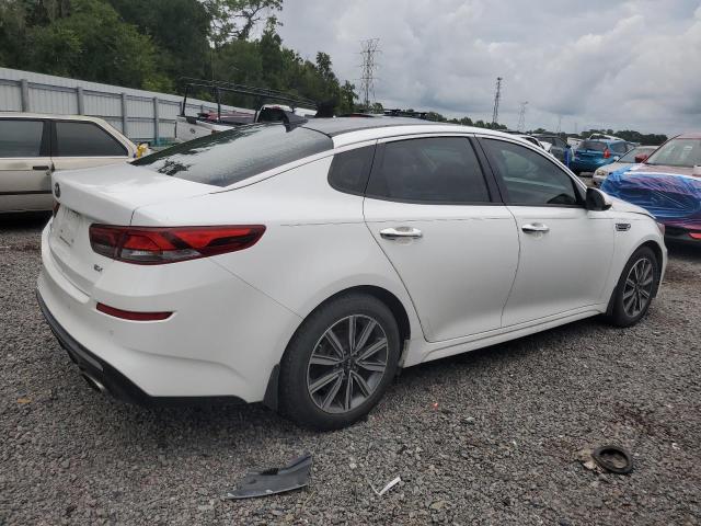 5XXGU4L19KG339419 - 2019 KIA OPTIMA EX WHITE photo 3