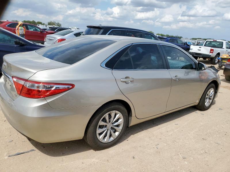 4T1BF1FK1HU735947 - 2017 TOYOTA CAMRY LE 银色 照片 3