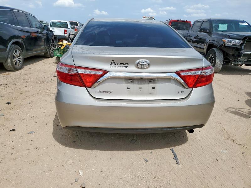 4T1BF1FK1HU735947 - 2017 TOYOTA CAMRY LE 银色 照片 6