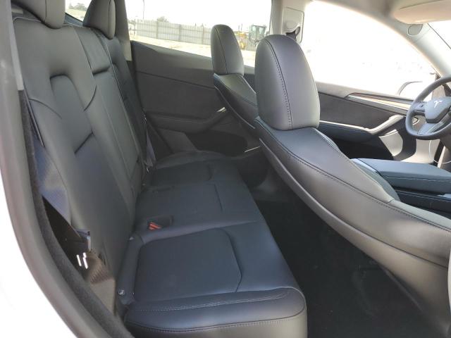 7SAYGDEE9RF186598 - 2024 TESLA MODEL Y 白色 照片 10