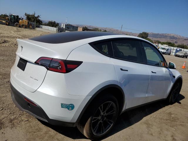 7SAYGDEE9RF186598 - 2024 TESLA MODEL Y 白色 照片 3