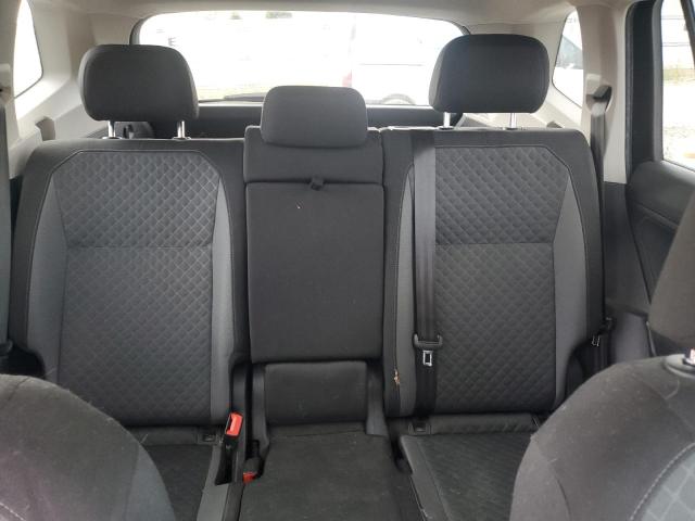 3VV0B7AX0JM057250 - 2018 VOLKSWAGEN TIGUAN S შავი ფოტო 10