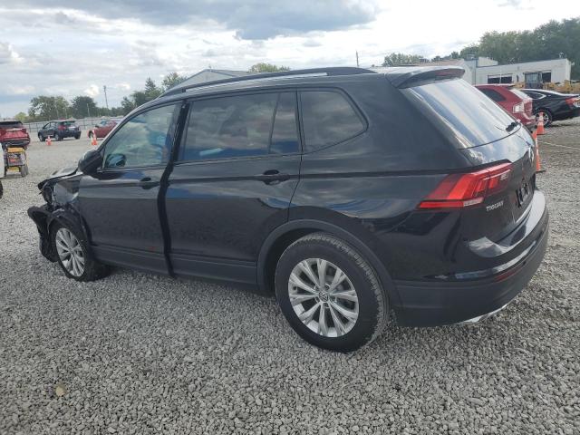 3VV0B7AX0JM057250 - 2018 VOLKSWAGEN TIGUAN S შავი ფოტო 2