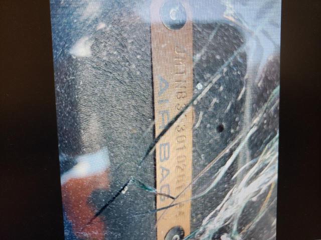 JM1NB353010201144 - 2001 MAZDA MX-5 MIATA BASE SILVER photo 13