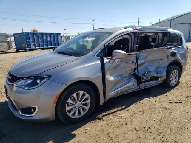 2C4RC1BG9JR269779 - 2018 CHRYSLER PACIFICA TOURING L SILVER photo 1