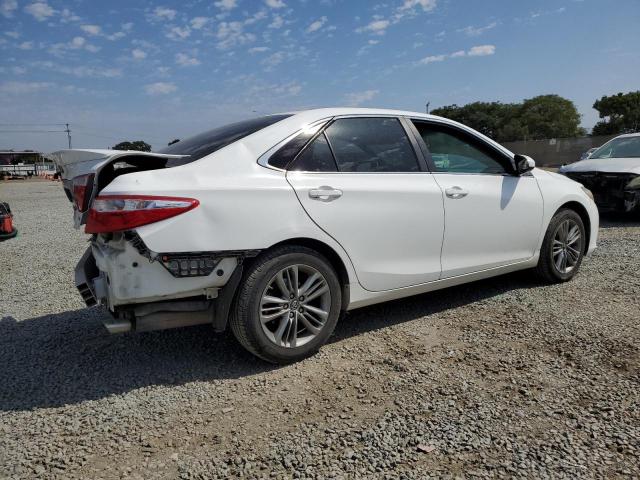 4T1BF1FK7HU436088 - 2017 TOYOTA CAMRY LE WHITE photo 3