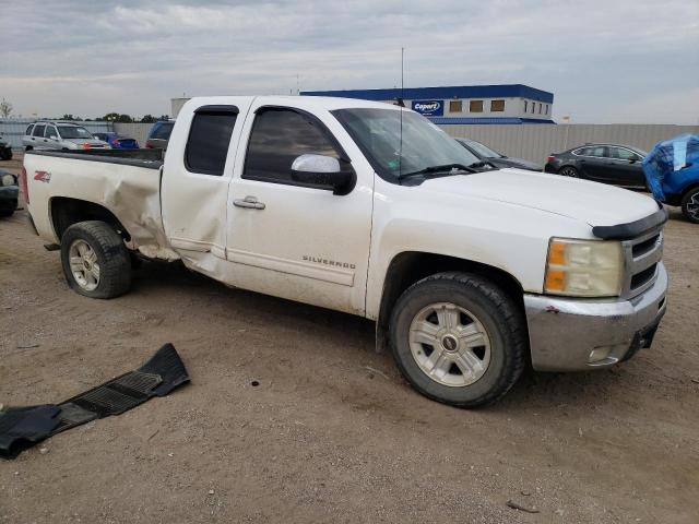 1GCRKTE37BZ177620 - 2011 CHEVROLET SILVERADO K1500 LTZ WHITE photo 4