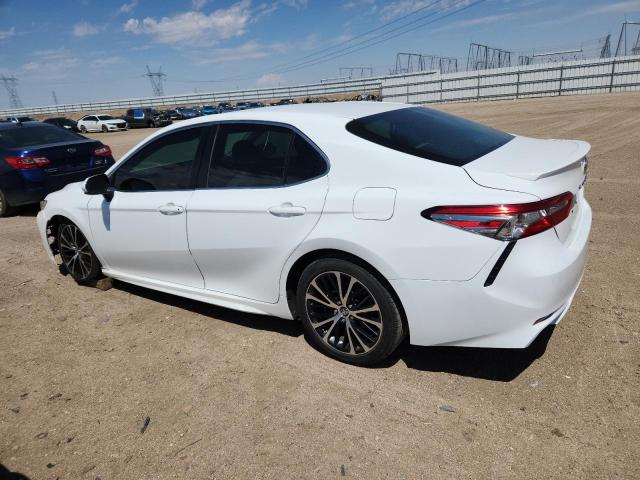 4T1B11HK6JU575596 - 2018 TOYOTA CAMRY L WHITE photo 2