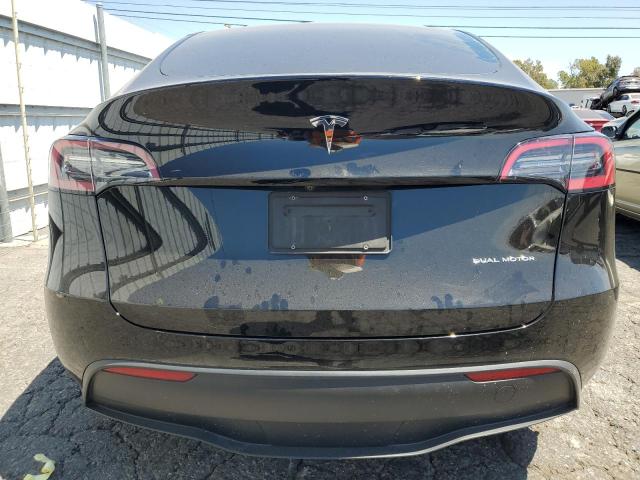 7SAYGAEE5PF589408 - 2023 TESLA MODEL Y შავი ფოტო 6