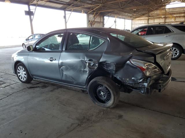3N1CN7AP6JL811344 - 2018 NISSAN VERSA S 灰色 照片 2