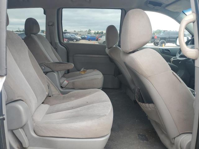 KNDMG4C71B6366658 - 2011 KIA SEDONA LX SILVER photo 11