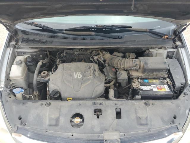 KNDMG4C71B6366658 - 2011 KIA SEDONA LX SILVER photo 12