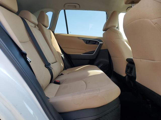 4T3MWRFV2MU018248 - 2021 TOYOTA RAV4 LE WHITE photo 11