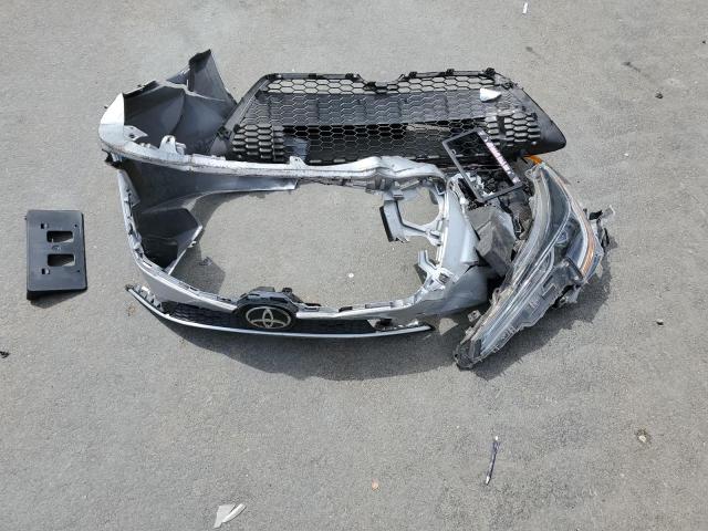 5YFEPMAE3NP325385 - 2022 TOYOTA COROLLA LE SILVER photo 12