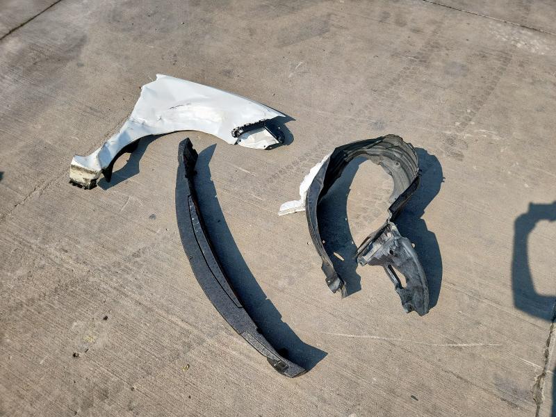 5YFBURHE4KP925794 - 2019 TOYOTA COROLLA L WHITE photo 12