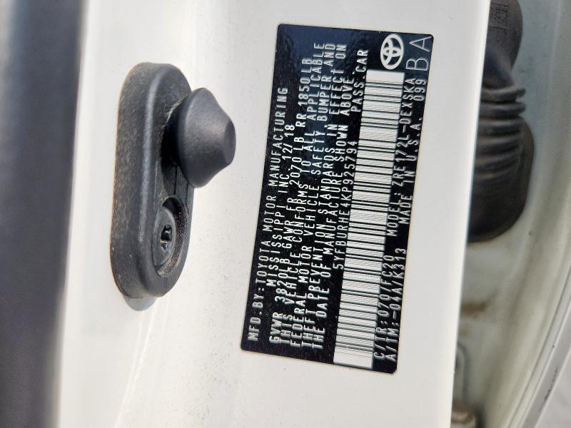 5YFBURHE4KP925794 - 2019 TOYOTA COROLLA L WHITE photo 13