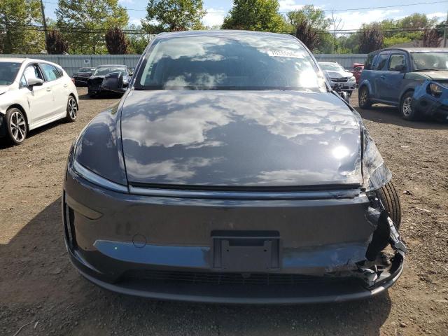 7SAYGDEE8TF386640 - 2026 TESLA MODEL Y GRAY photo 5