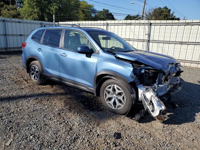 JF2SKADC2RH477638 - 2024 SUBARU FORESTER PREMIUM BLUE photo 4