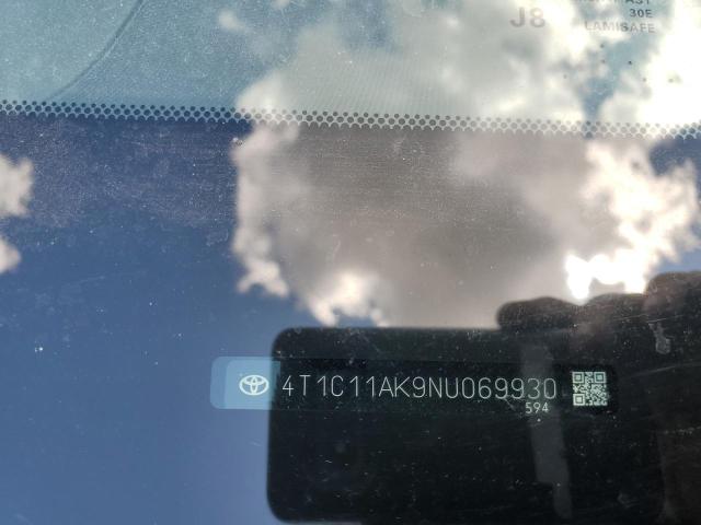 4T1C11AK9NU069930 - 2022 TOYOTA CAMRY LE RED photo 12