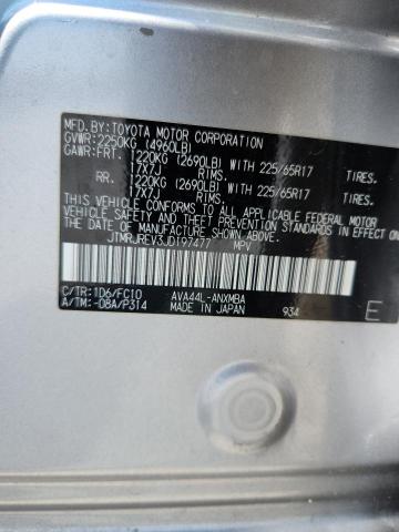 JTMRJREV3JD197477 - 2018 TOYOTA RAV4 HV LE 银色 照片 13