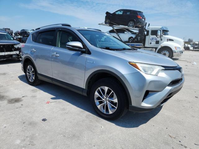 JTMRJREV3JD197477 - 2018 TOYOTA RAV4 HV LE 银色 照片 4