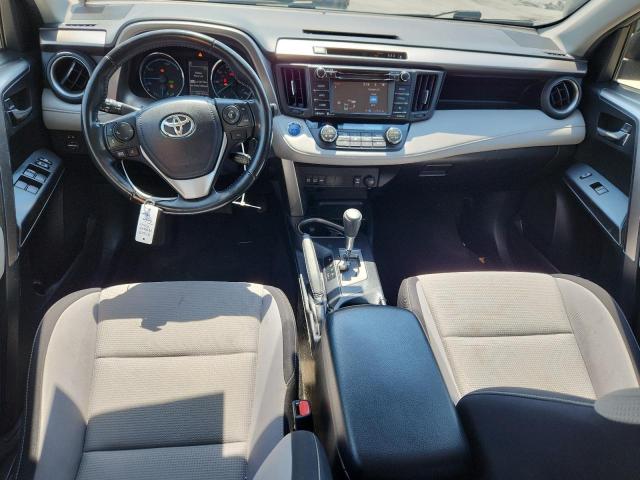 JTMRJREV3JD197477 - 2018 TOYOTA RAV4 HV LE 银色 照片 8