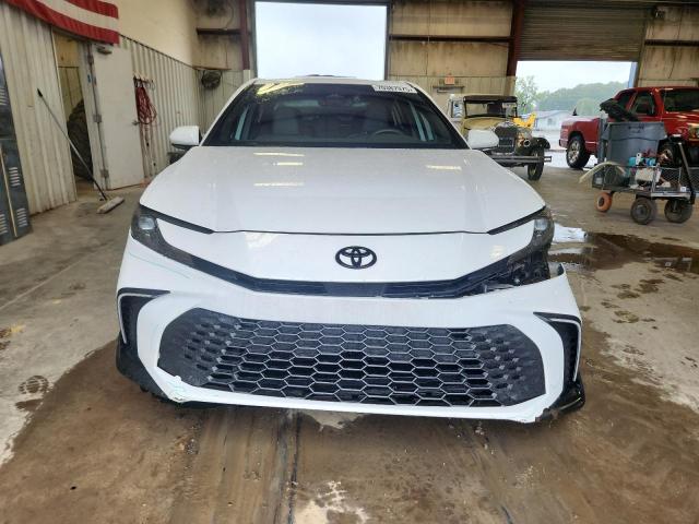 4T1DAACK0SU118932 - 2025 TOYOTA CAMRY XSE 白色 照片 5