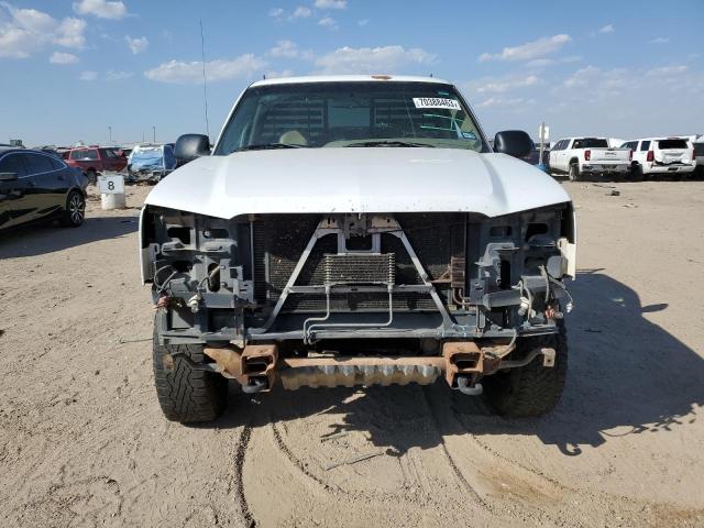 1GCHC24U83Z209229 - 2003 CHEVROLET SILVERADO C2500 HEAVY DUTY WHITE photo 5