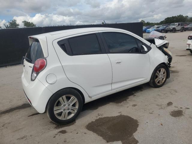 KL8CD6S95FC732186 - 2015 CHEVROLET SPARK 1LT Blanc photo 3