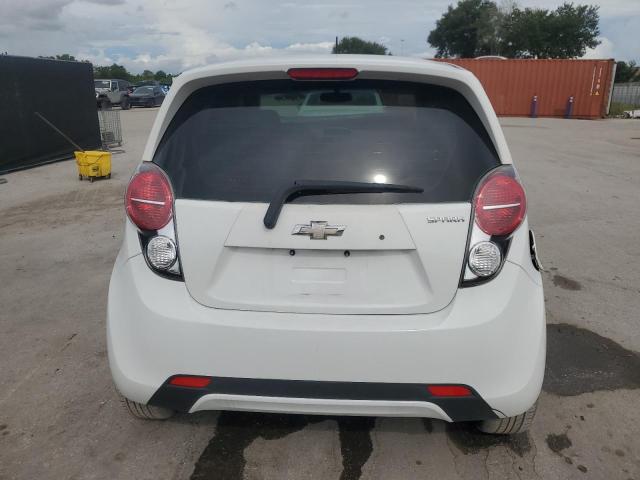 KL8CD6S95FC732186 - 2015 CHEVROLET SPARK 1LT Blanc photo 6