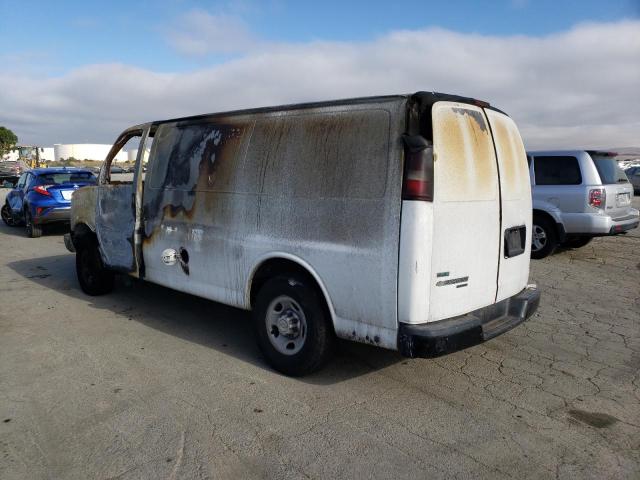 1GCWGFCA6B1176903 - 2011 CHEVROLET EXPRESS G2 WHITE photo 2