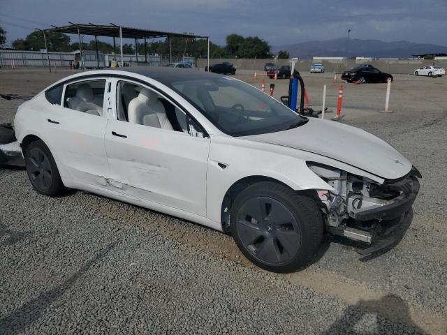 5YJ3E1EAXPF619013 - 2023 TESLA MODEL 3 თეთრი ფოტო 4