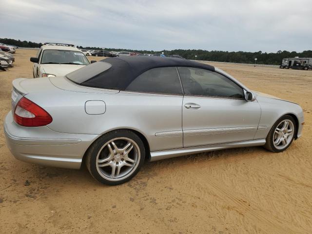 WDBTK72F38T099195 - 2008 MERCEDES-BENZ CLK 550 SILVER photo 3