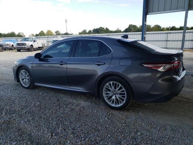 4T1BZ1HK6JU009561 - 2018 TOYOTA CAMRY XSE 灰色 照片 2