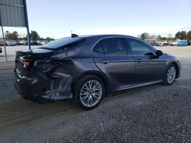 4T1BZ1HK6JU009561 - 2018 TOYOTA CAMRY XSE 灰色 照片 3