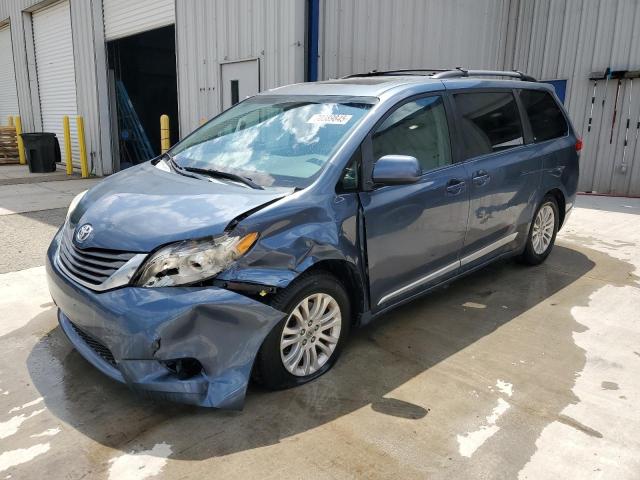 2014 TOYOTA SIENNA XLE, 