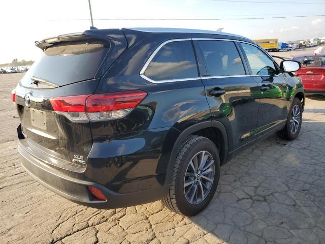 5TDKZRFH4JS544810 - 2018 TOYOTA HIGHLANDER SE BLACK photo 3