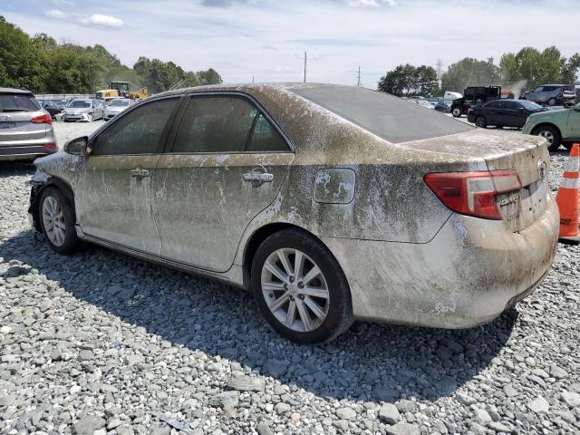 4T1BF1FK8CU125763 - 2012 TOYOTA CAMRY BASE SILVER photo 2