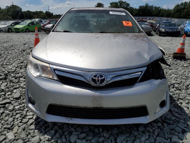 4T1BF1FK8CU125763 - 2012 TOYOTA CAMRY BASE SILVER photo 5