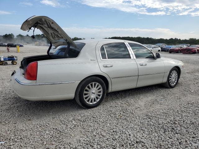 1LNHM81W04Y672393 - 2004 LINCOLN TOWN CAR EXECUTIVE WHITE photo 3