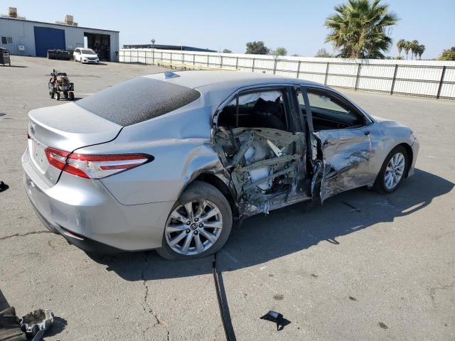 4T1L11AK2LU935478 - 2020 TOYOTA CAMRY LE 银色 照片 3