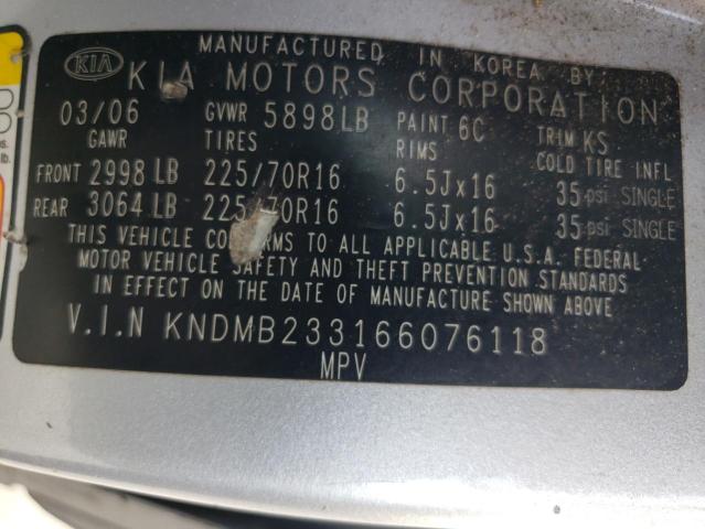 KNDMB233166076118 - 2006 KIA SEDONA EX SILVER photo 13