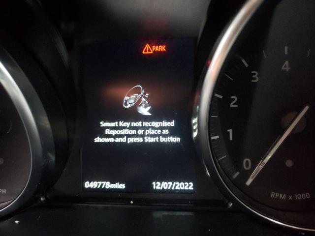 SALVP2RX2KH339689 - 2019 LAND ROVER RANGE ROVE SE WHITE photo 9