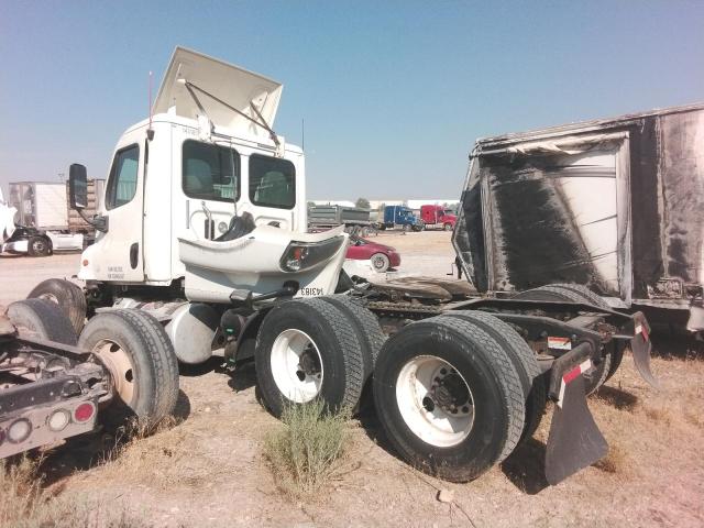 3AKJGEDV0GSHK6047 - 2016 FREIGHTLINER CASCADIA 1 WHITE photo 3