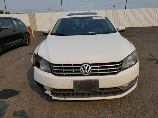 1VWBN7A35EC023062 - 2014 VOLKSWAGEN PASSAT SE WHITE photo 5