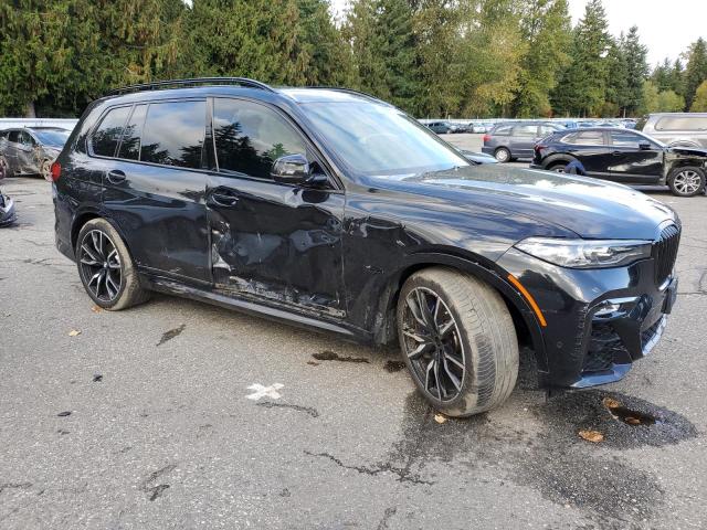 5UXCX4C55KLS36375 - 2019 BMW X7 XDRIVE50I BLACK photo 4