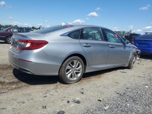 1HGCV1F14JA238077 - 2018 HONDA ACCORD LX Արծաթագույն լուսանկար 3