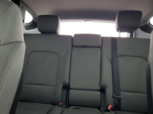 5NMZU3LB0JH054376 - 2018 HYUNDAI SANTA FE S WHITE photo 10