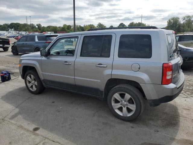 1C4NJRFB9GD630764 - 2016 JEEP PATRIOT LATITUDE GRAY photo 2