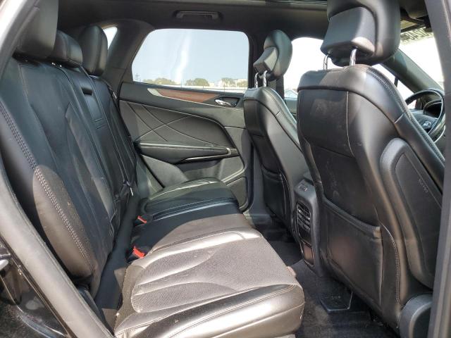 5LMTJ3DH6JUL00558 - 2018 LINCOLN MKC RESERVE შავი ფოტო 11